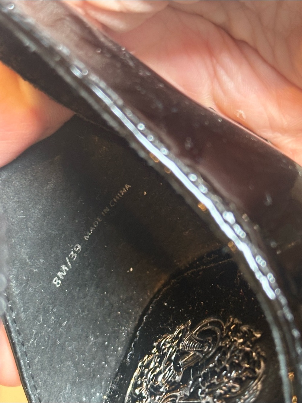 Vince Camuto Women's
Lomeeana Flat Sandal - Picture 7 of 11